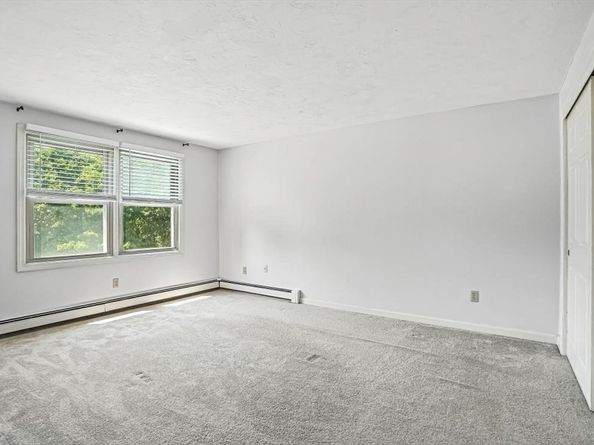 6 Fieldstone St 6, Upton MA 01568