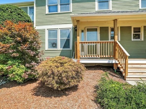 6 Fieldstone St 6, Upton MA 01568
