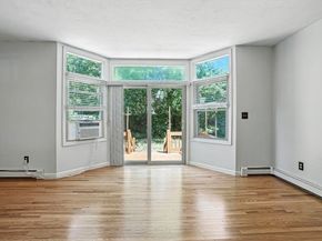6 Fieldstone St 6, Upton MA 01568