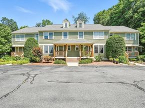 6 Fieldstone St 6, Upton MA 01568