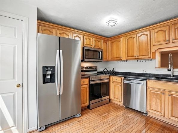 6 Fieldstone St 6, Upton MA 01568