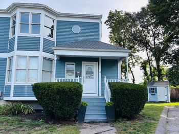4 Rowe Ct