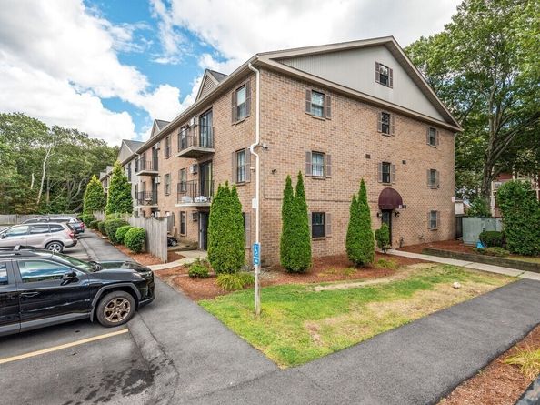 80 Stanton 18, Worcester MA 01605
