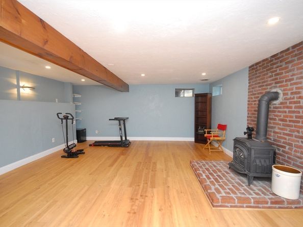602 Potter Rd, Framingham MA 01701