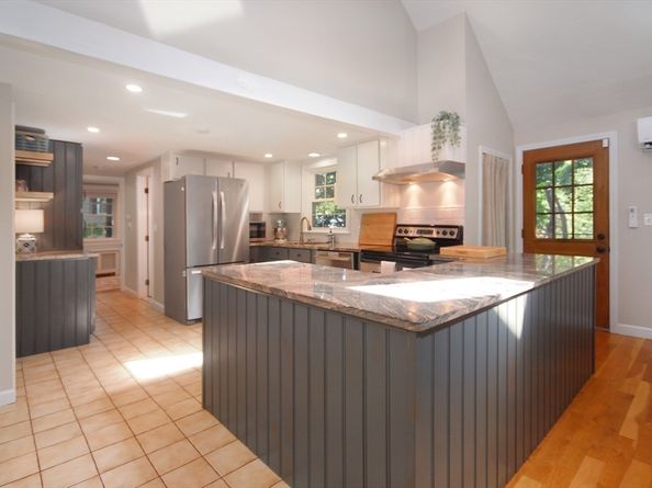 602 Potter Rd, Framingham MA 01701