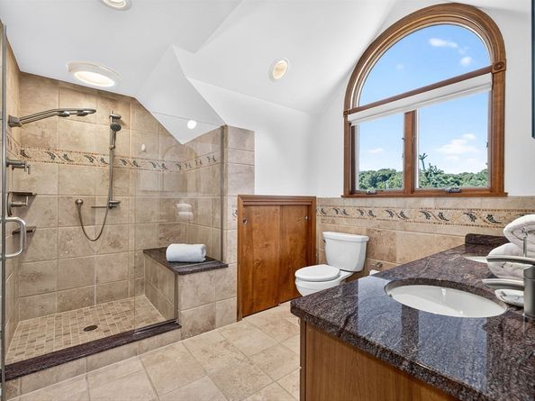 57 Harborview Rd, Hull MA 02045