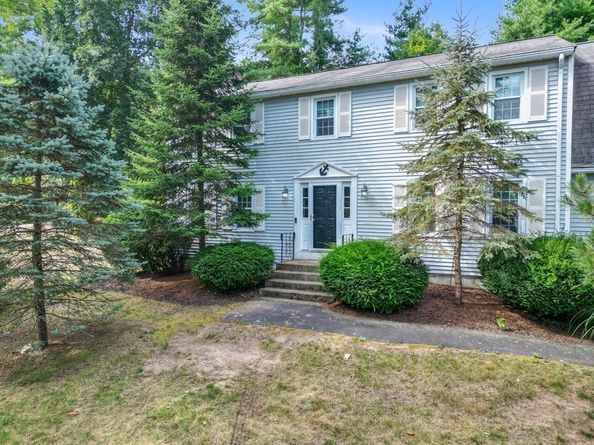 29 Old Powder House Road, Lakeville MA 02347