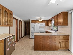 29 Old Powder House Road, Lakeville MA 02347
