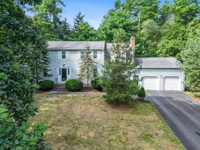 29 Old Powder House Road, Lakeville MA 02347