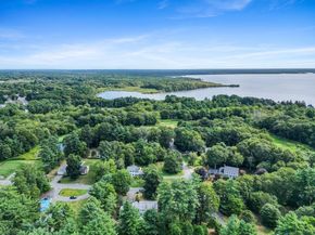29 Old Powder House Road, Lakeville MA 02347