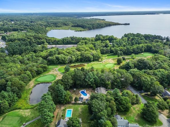 29 Old Powder House Road, Lakeville MA 02347
