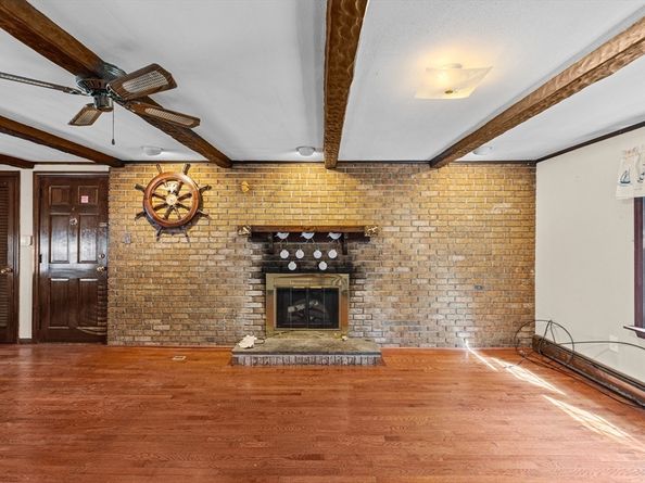29 Old Powder House Road, Lakeville MA 02347