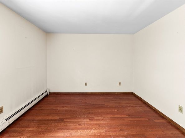 29 Old Powder House Road, Lakeville MA 02347