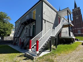 56 Whitcomb St, Webster MA 01570