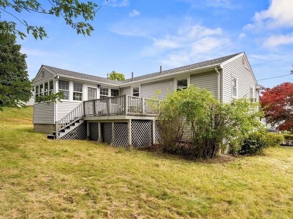 11 Rogers Cir, Braintree MA 02184