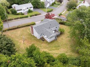 11 Rogers Cir, Braintree MA 02184