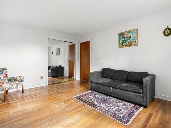 11 Rogers Cir, Braintree MA 02184