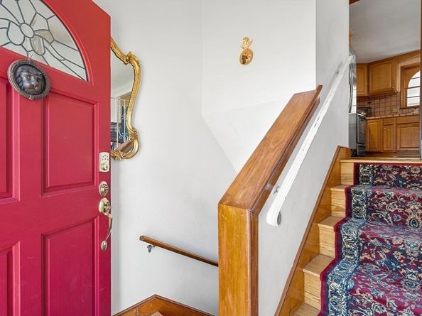 11 Rogers Cir, Braintree MA 02184