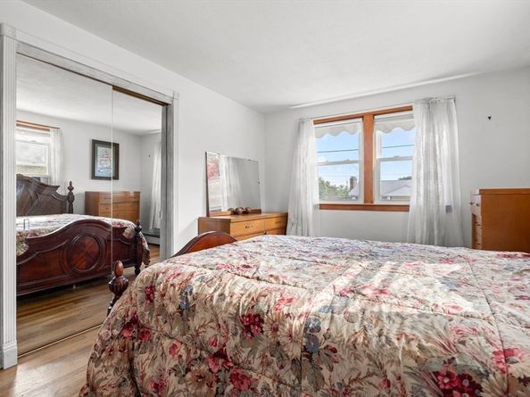 11 Rogers Cir, Braintree MA 02184
