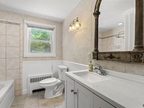 11 Rogers Cir, Braintree MA 02184
