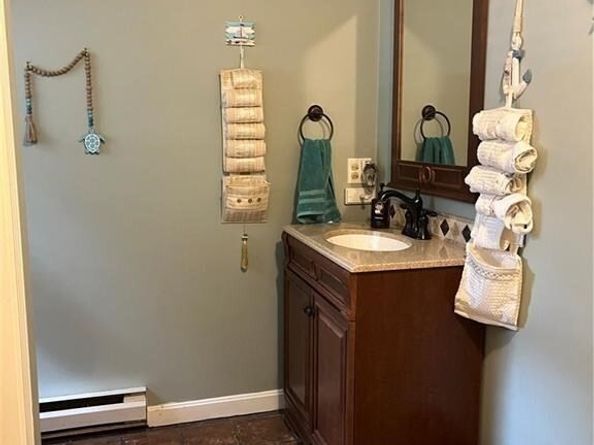 164 Greene St, Hopedale MA 01747