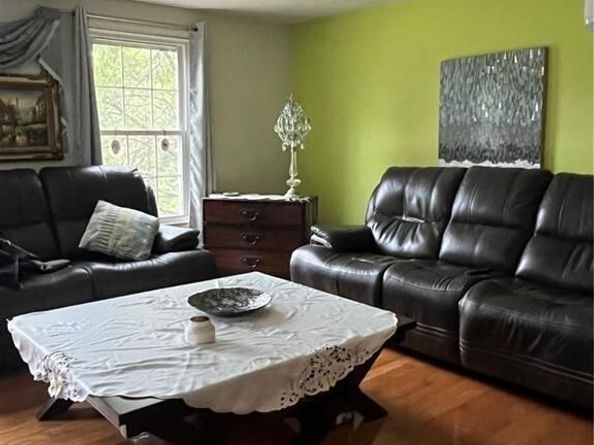 164 Greene St, Hopedale MA 01747