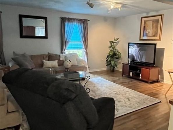 164 Greene St, Hopedale MA 01747