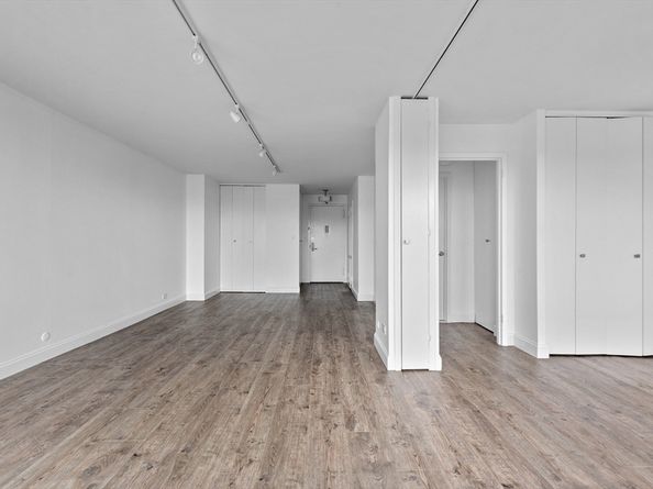 151 Tremont St 6H, Boston MA 02111