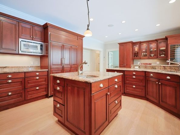 35 Woodstone Road, Northborough MA 01532