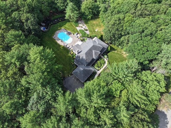 35 Woodstone Road, Northborough MA 01532