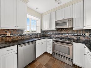 12 Quentin St, Quincy MA 02169