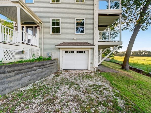 12 Quentin St, Quincy MA 02169