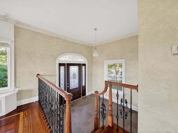 12 Quentin St, Quincy MA 02169