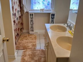 6 Hillside Ave, Webster MA 01570
