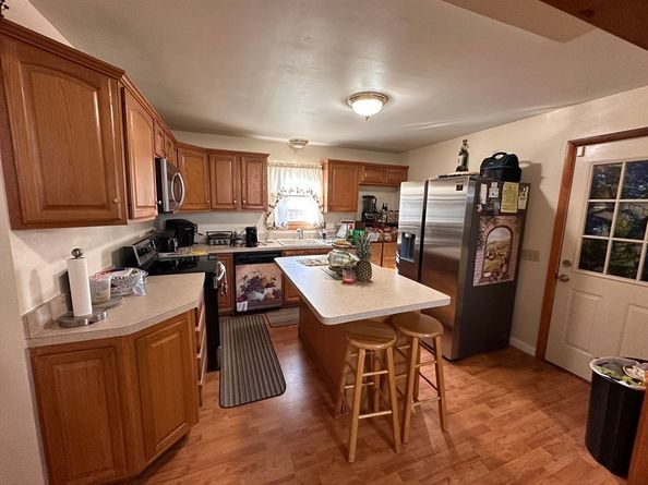 6 Hillside Ave, Webster MA 01570