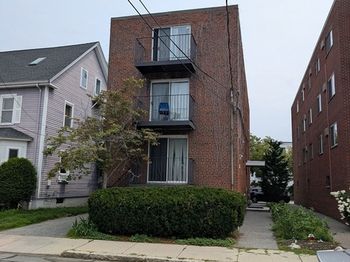 33 Homer Ave
