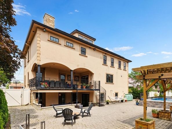 78 Festa Rd, Revere MA 02151