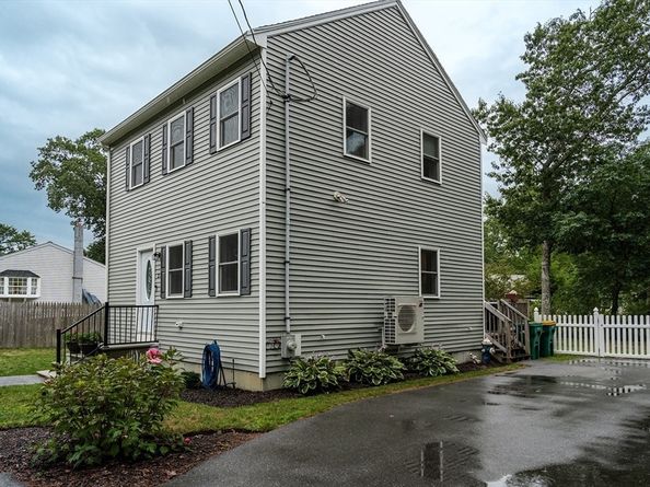 27 Doreen Way, Carver MA 02330