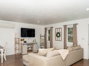 27 Doreen Way, Carver MA 02330