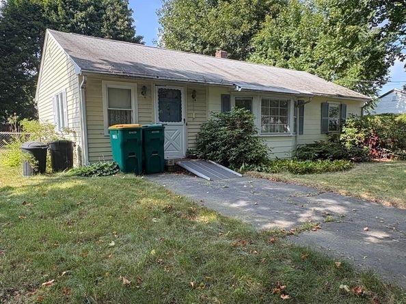 8 Boyd Rd, Woburn MA 01801