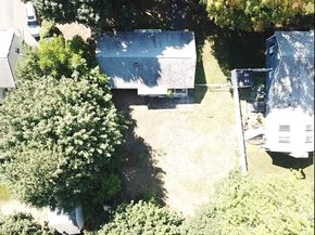 8 Boyd Rd, Woburn MA 01801