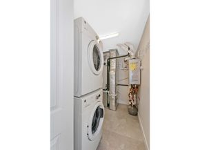 321 Hammond Pond Pkwy 106, Brookline MA 02467
