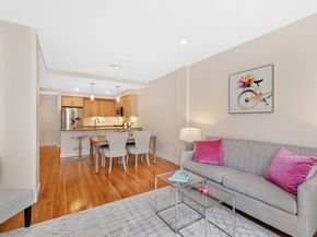 321 Hammond Pond Pkwy 106, Brookline MA 02467