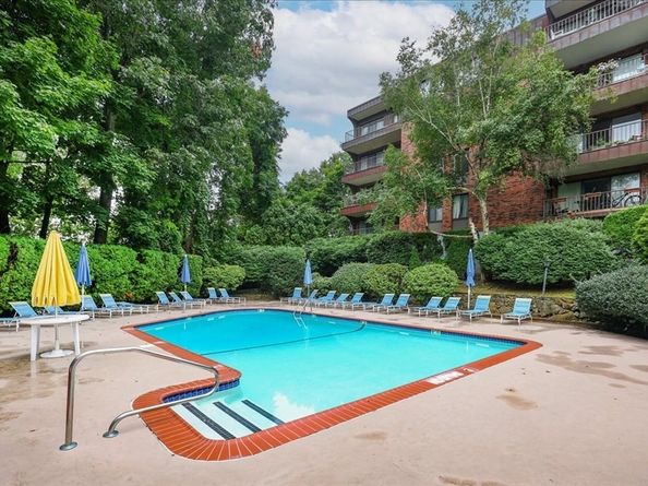 1006 Paradise Rd 3R, Swampscott MA 01907