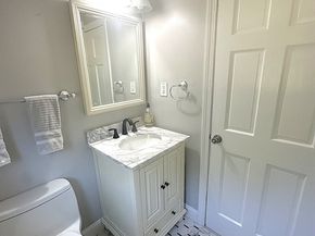93 Brewster Dr, Norwood MA 02062