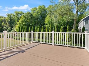 93 Brewster Dr, Norwood MA 02062
