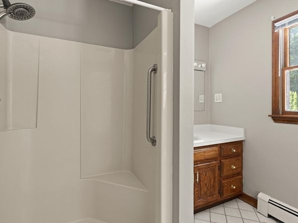 93 Brewster Dr, Norwood MA 02062
