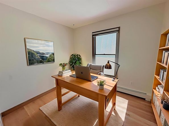 93 Brewster Dr, Norwood MA 02062
