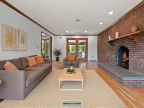 93 Brewster Dr, Norwood MA 02062