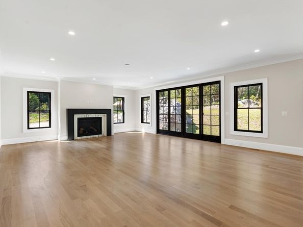 957 South Street, Needham MA 02492